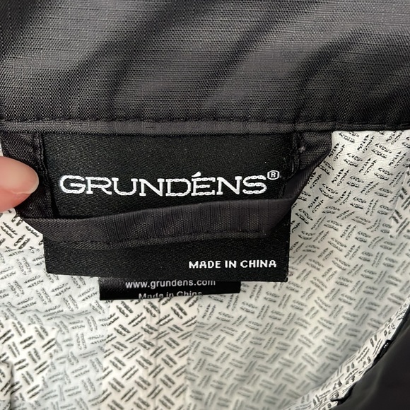 Women's Black Pants - Picture 3 of 7